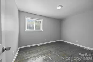 9300 Edgevale Dr, Charlotte, NC 28216 - Photo 17