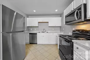 9300 Edgevale Dr, Charlotte, NC 28216 - Photo 5