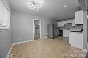 9300 Edgevale Dr, Charlotte, NC 28216 - Photo 11