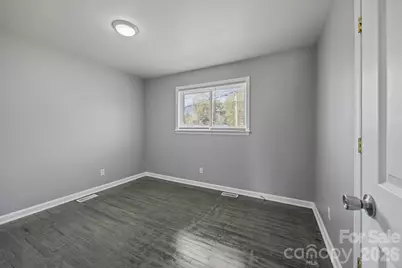9300 Edgevale Drive, Charlotte, NC 28216 - Photo 15