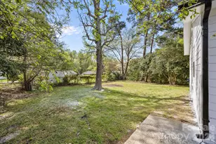9300 Edgevale Dr, Charlotte, NC 28216 - Photo 23