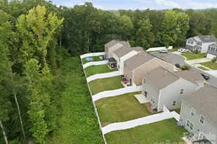 8133 Clairwood Dr, Charlotte, NC 28269 - Photo 37