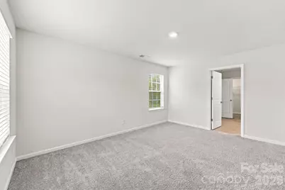 8133 Clairwood Drive, Charlotte, NC 28269 - Photo 21