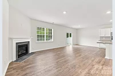 8133 Clairwood Drive, Charlotte, NC 28269 - Photo 7