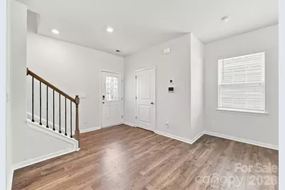 8133 Clairwood Drive, Charlotte, NC 28269 - Photo 5