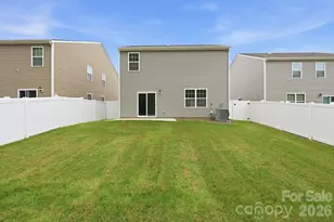 8133 Clairwood Dr, Charlotte, NC 28269 - Photo 33