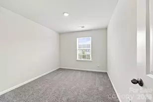 8133 Clairwood Dr, Charlotte, NC 28269 - Photo 31