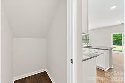 8133 Clairwood Drive, Charlotte, NC 28269 - Photo 15