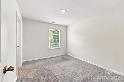 8133 Clairwood Drive, Charlotte, NC 28269 - Photo 27
