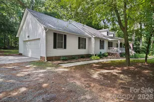 832 Old Cedar Cir, York, SC 29745 - Photo 3