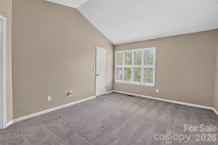 8220 Upsall Ct, Charlotte, NC 28215 - Photo 9