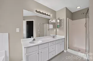 8220 Upsall Ct, Charlotte, NC 28215 - Photo 15