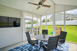 4328 Huntley Glen Dr, Pineville, NC 28134 - Photo 3