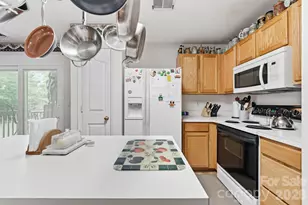 9220 Garnet Field Ct, Charlotte, NC 28269 - Photo 13