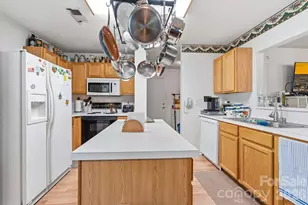 9220 Garnet Field Ct, Charlotte, NC 28269 - Photo 11