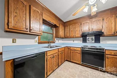 101 Magnolia Drive, Mount Holly, NC 28120 - Photo 17