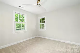 1825 Lombardy Cir, Charlotte, NC 28203 - Photo 41