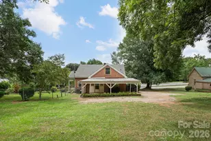 232 Maple St, Rutherfordton, NC 28139 - Photo 5