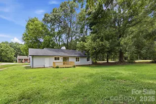5396 Stonewood Dr, Hickory, NC 28602 - Photo 25