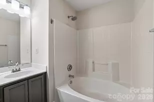 8318 Christmas Ct, Charlotte, NC 28216 - Photo 27