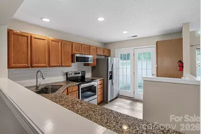 8318 Christmas Court, Charlotte, NC 28216 - Photo 15