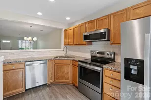 8318 Christmas Ct, Charlotte, NC 28216 - Photo 17