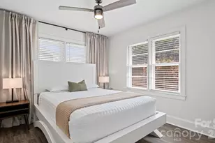 914 Crestmere St, Charlotte, NC 28208 - Photo 17