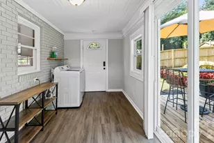 914 Crestmere St, Charlotte, NC 28208 - Photo 27