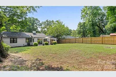 914 Crestmere Street, Charlotte, NC 28208 - Photo 37