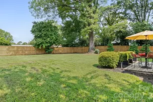 914 Crestmere St, Charlotte, NC 28208 - Photo 33