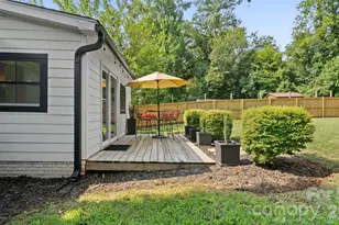 914 Crestmere St, Charlotte, NC 28208 - Photo 31
