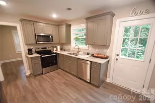 921 Pineridge St SE, Concord, NC 28025 - Photo 7