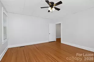 912 S York St, Gastonia, NC 28052 - Photo 13