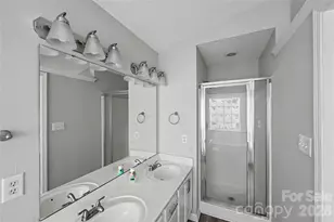 1828 Sugar Hollow Dr, Charlotte, NC 28214 - Photo 5