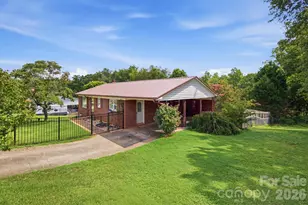 1082 Maple St, Granite Falls, NC 28630 - Photo 5