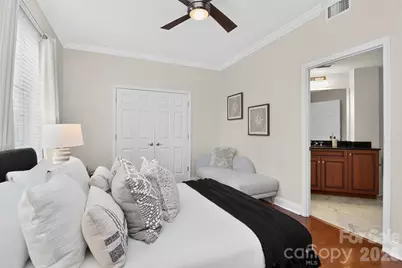 300 W 5th Street #709, Charlotte, NC 28202 - Photo 21