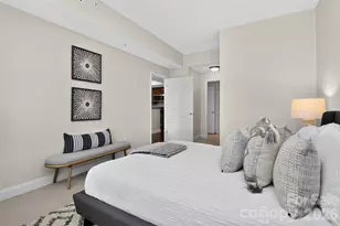 300 W 5th St, Charlotte, NC 28202 - Photo 29