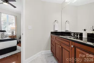 300 W 5th St, Charlotte, NC 28202 - Photo 25