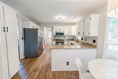3100 Wellhouse Court, Charlotte, NC 28210 - Photo 9