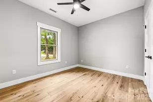334 Woodland Dr, Hendersonville, NC 28792 - Photo 17