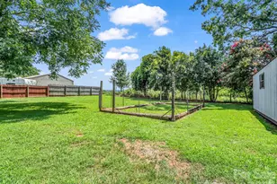 132 Valleyview Dr, Forest City, NC 28043 - Photo 27