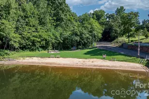 5562 Clearlake Dr, Hickory, NC 28601 - Photo 37
