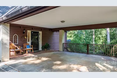 5562 Clearlake Drive, Hickory, NC 28601 - Photo 9