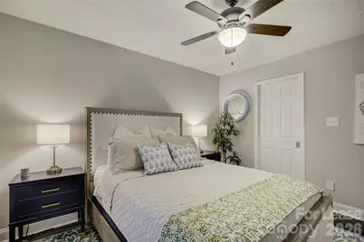 2506 Cranbrook Lane, Charlotte, NC 28207 - Photo 23
