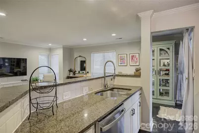 2506 Cranbrook Lane, Charlotte, NC 28207 - Photo 17