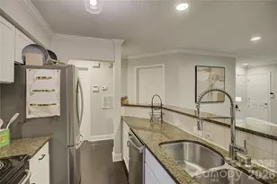 2506 Cranbrook Ln, Charlotte, NC 28207 - Photo 19