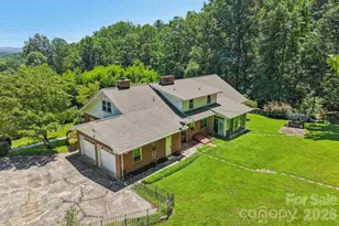 1404 Valmont Dr, Hendersonville, NC 28791 - Photo 35