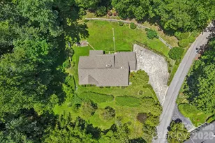 1404 Valmont Dr, Hendersonville, NC 28791 - Photo 39