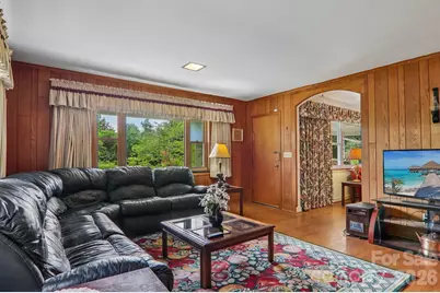 1404 Valmont Drive, Hendersonville, NC 28791 - Photo 15