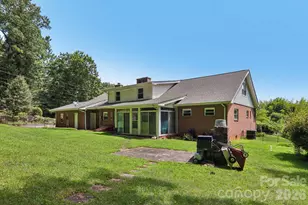 1404 Valmont Dr, Hendersonville, NC 28791 - Photo 33